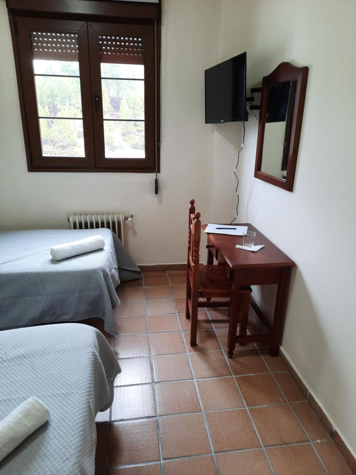Apartamentos Refugio Del Viajero Parauta Bagian luar foto