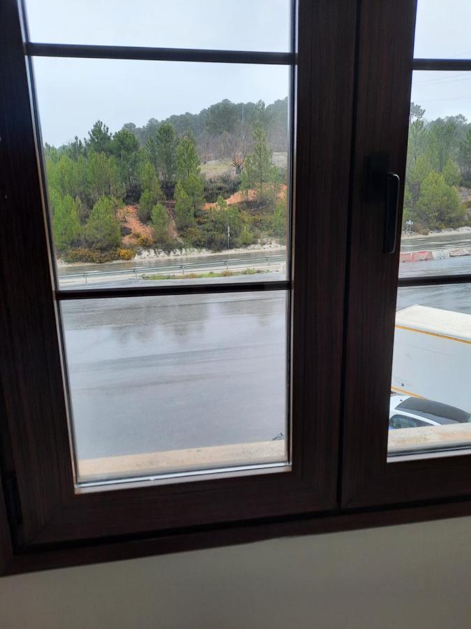 Apartamentos Refugio Del Viajero Parauta Bagian luar foto