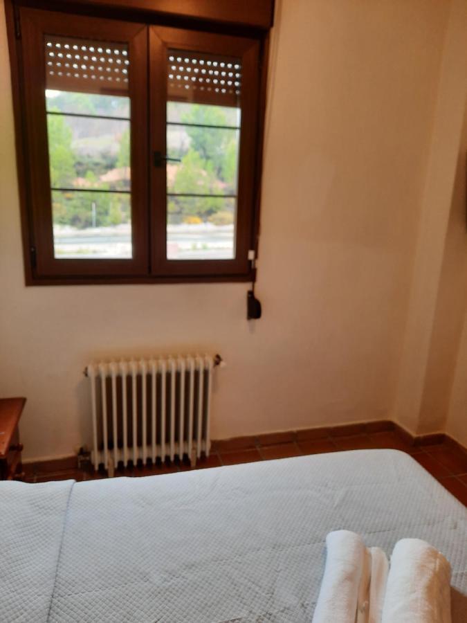 Apartamentos Refugio Del Viajero Parauta Bagian luar foto