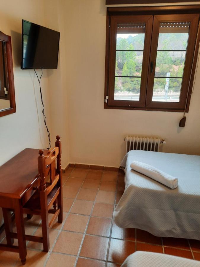 Apartamentos Refugio Del Viajero Parauta Bagian luar foto