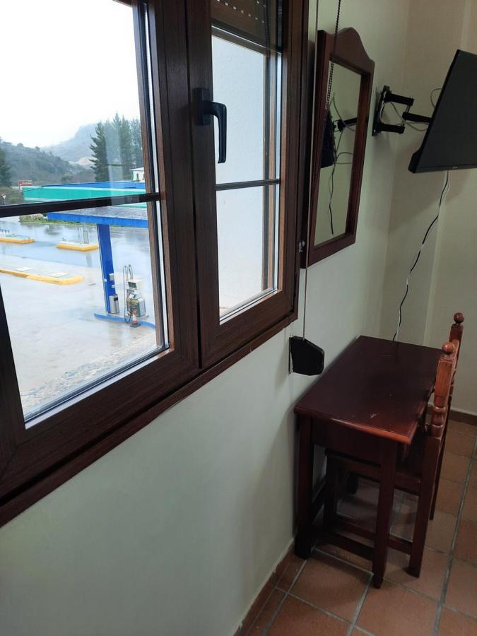 Apartamentos Refugio Del Viajero Parauta Bagian luar foto