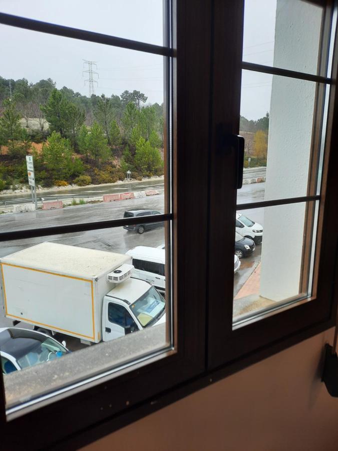 Apartamentos Refugio Del Viajero Parauta Bagian luar foto